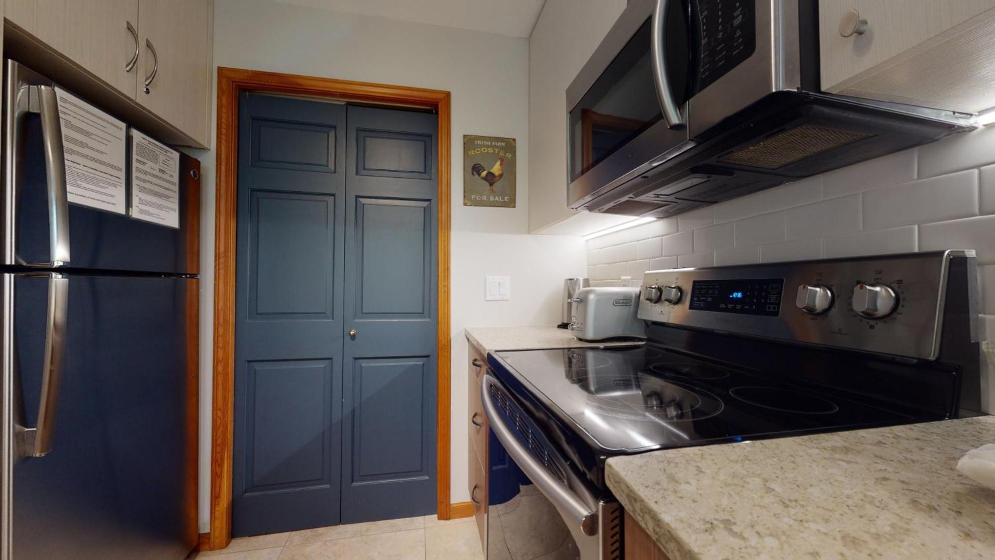 Holiday home Designer Townhome In Village With Pool And Hot Tub *